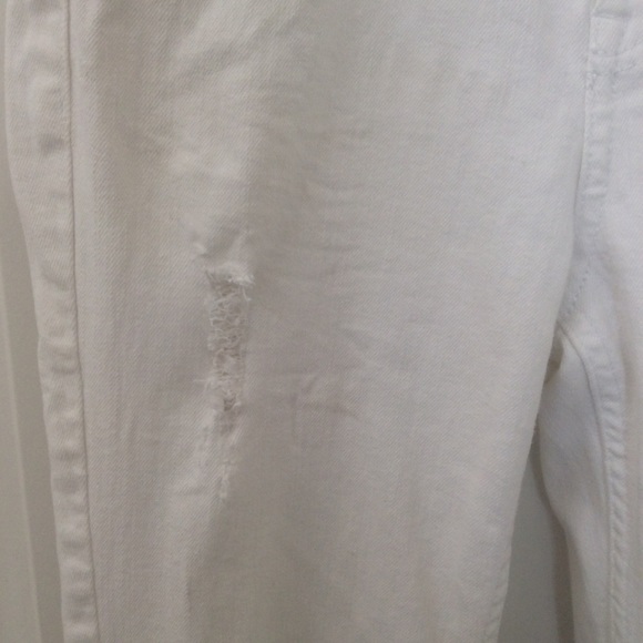 Distressed Jeans - Picture 3 of 5